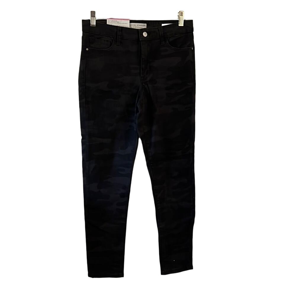 NWT Social Standard Sanctuary Black Camouflage Ankle Skinny Jeans Woman Size 6